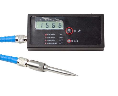 Portable Vibration Tester True RMS Measurement Measuring Vibration Velocity , Displacement