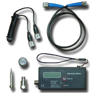 Portable Vibration Tester True RMS Measurement Measuring Vibration Velocity , Displacement